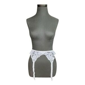 Victoria’s Secret White Lace Garter Belt Bridal Wedding L New Without Tags